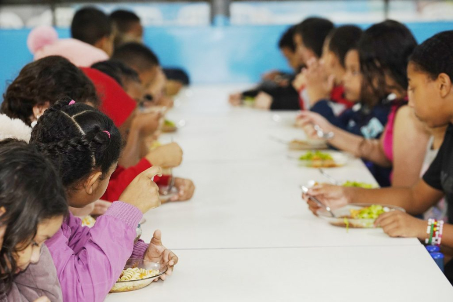 Prazo para solicitar almoço nas férias em escolas estaduais termina nesta sexta-feira