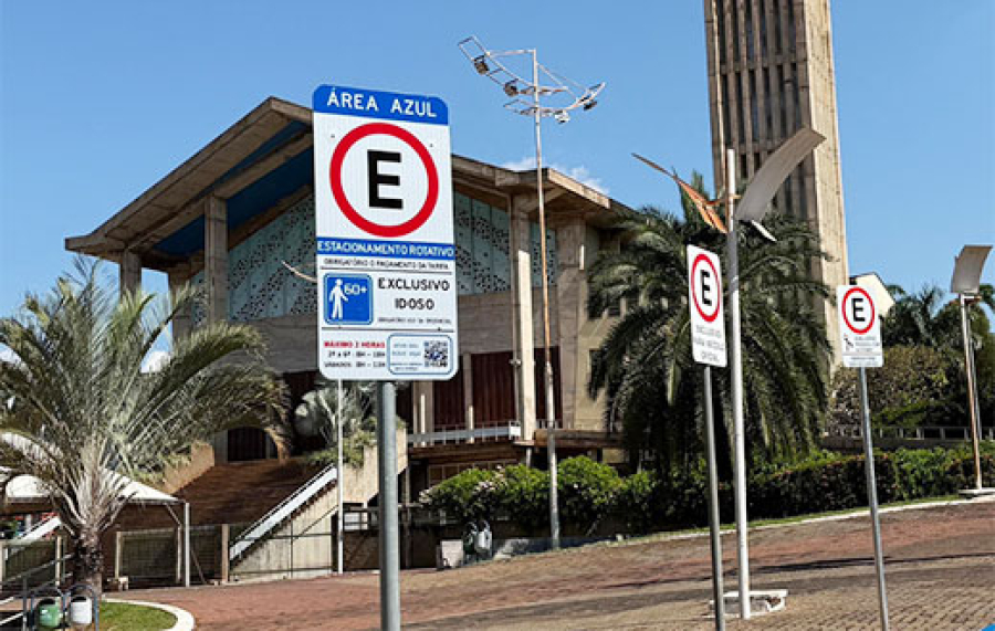Área Azul: termos da concessão feita por Cunha impedem melhorias para o usuário