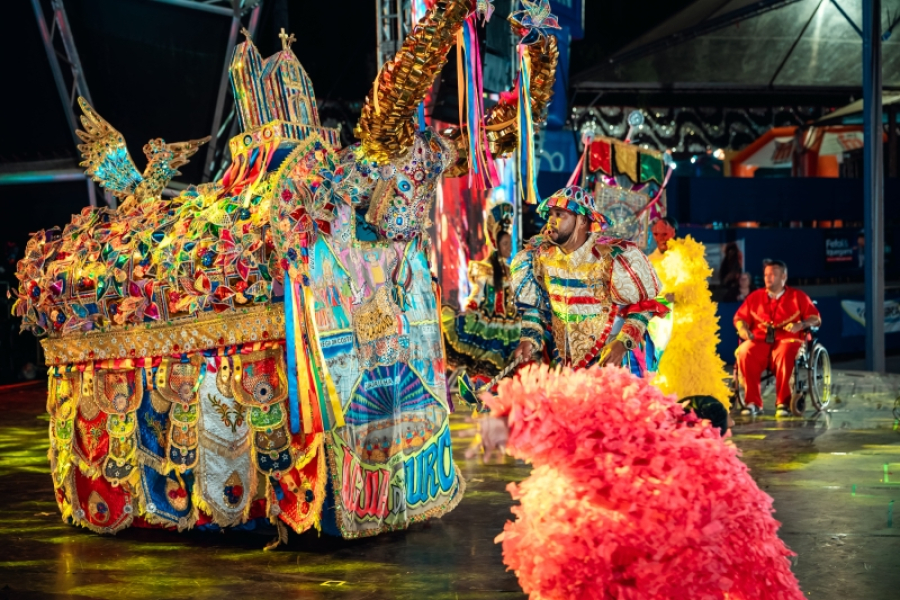 62º FEFOL chega ao último dia com desfile na Av. Aurora Forti Neves