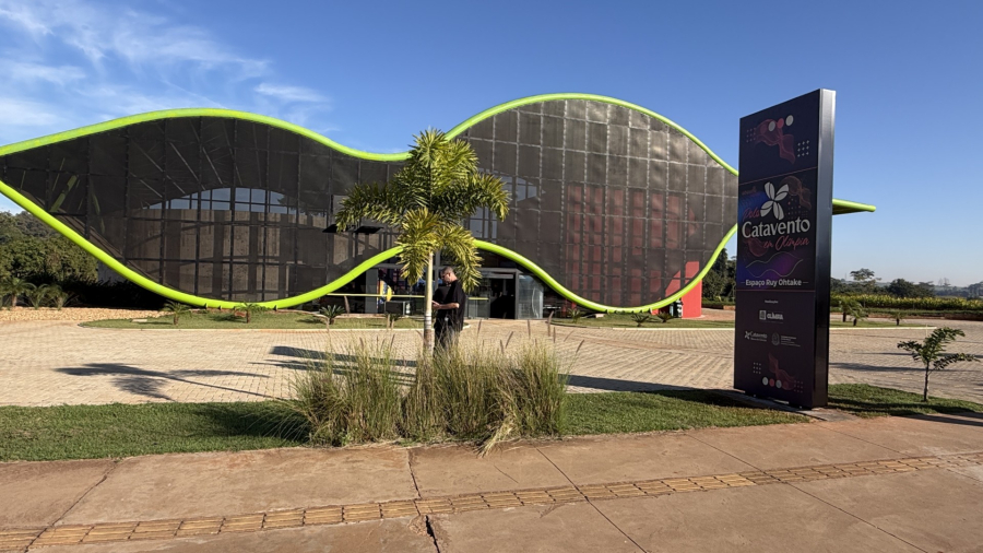 Catavento tem programação especial com teatro e show
